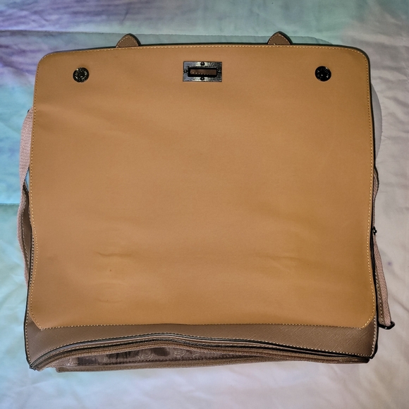 Easegave Mauve (Laptop) Satchel Bag. - Picture 6 of 16